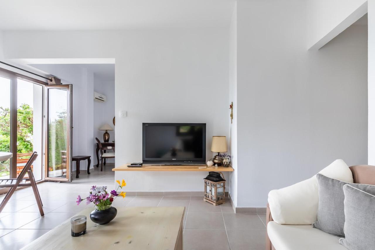 סטפילוס Oikia Guesthouse מראה חיצוני תמונה